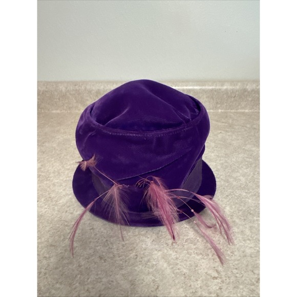 Union Made Accessories - Vintage 1950s Purple Velvet Feather Hat‎ Union Made USA ILGWU Mid-Century Glam